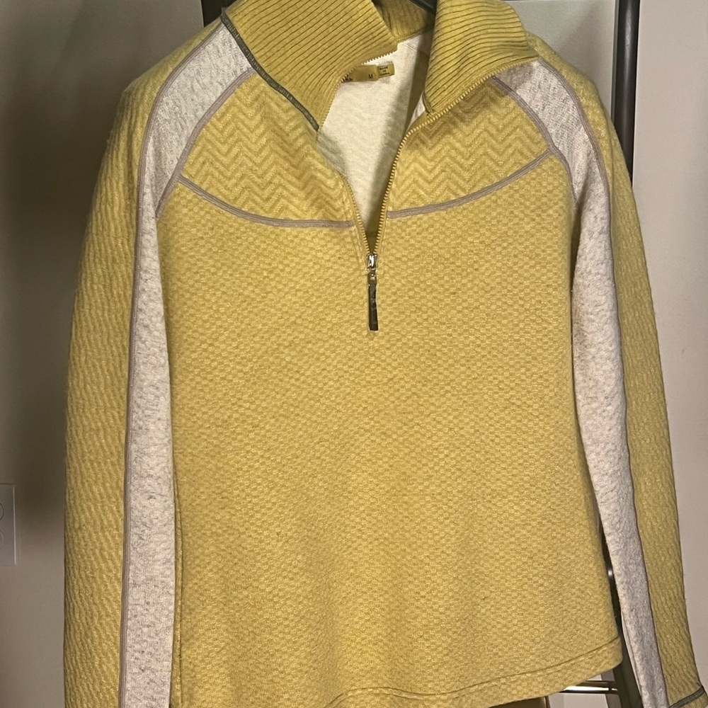 Prana Woman Yellow and Gray mid zip Sweater